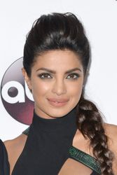 24985215_pchopra090115BZNimage1.jpg