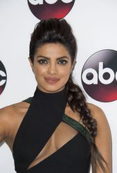 24985218_pchopra090115BZNimage4.jpg