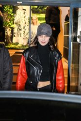 25206003_Bella-Hadid-Going-to-Chanel-Sto