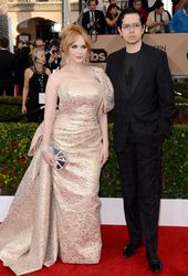 25266455_Christina_Hendricks_03.jpg