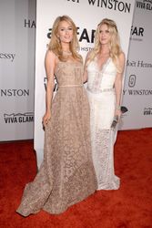 25379169_Paris-Hilton--2016-amfAR-New-Yo