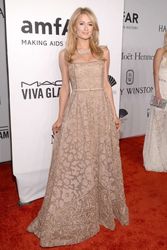 25379172_Paris-Hilton--2016-amfAR-New-Yo