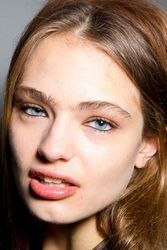 25752937_PreenFall2016BackstagehzcEhIGrH