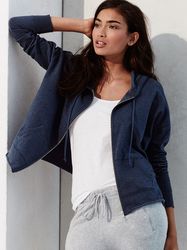 25881877_V579436_CROP1.jpg