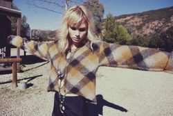 26551155_download_58.jpeg