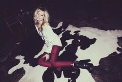 26551375_download_117.jpeg