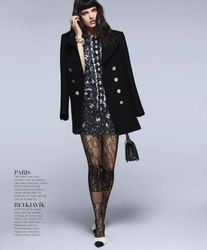 26781065_julia-page3.jpg