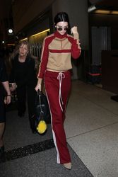 26893735_Kendall-Jenner-in-Red-Sweats-at