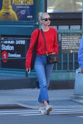 26961232_Elsa-Hosk-in-Jeans-and-Red-Swea