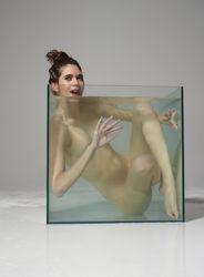 Victoria R - Aquarium Part 2 a4wrbemgqd