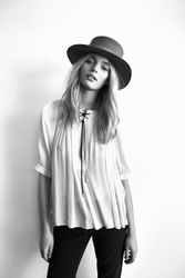 27026259_150327_SMR_CASSIE-LAPTHORNE4232