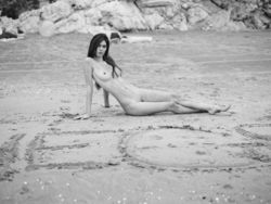 Victoria R - Written In The Sand g4xvxipxub