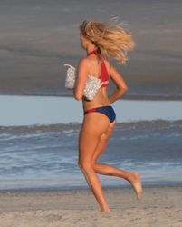 27163502_kellyr300416BZNimage6.jpg