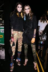 27380941_dsquared2-bks-a-rf16-8804.jpg