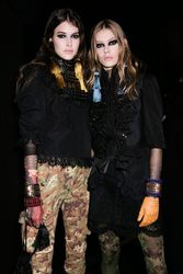 27380944_dsquared2-bks-a-rf16-8815.jpg