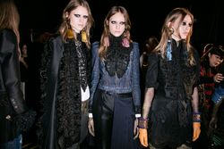 27380946_dsquared2-bks-a-rf16-9006.jpg