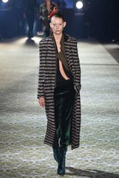 27381016_KIM_2002.jpg