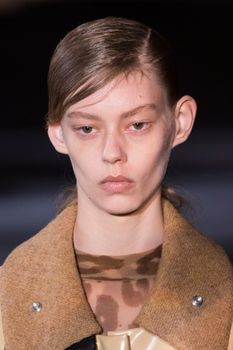 27381023_acne-clpa-rf16-3585.jpg