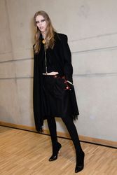 27381035_givenchy-bks-a-rf16-6217.jpg