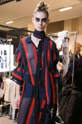 27381043_sacai-bks-m-rf16-1633.jpg