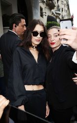 27396771_Bella-Hadid-at-Four-Seasons-Hot