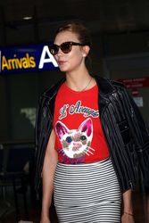 27404023_Karlie-Kloss-at-Nice-Airport-in