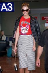 27404038_Karlie-Kloss-at-Nice-Airport-in