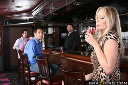 Julia Ann - Photoset 17 a5dc630yac