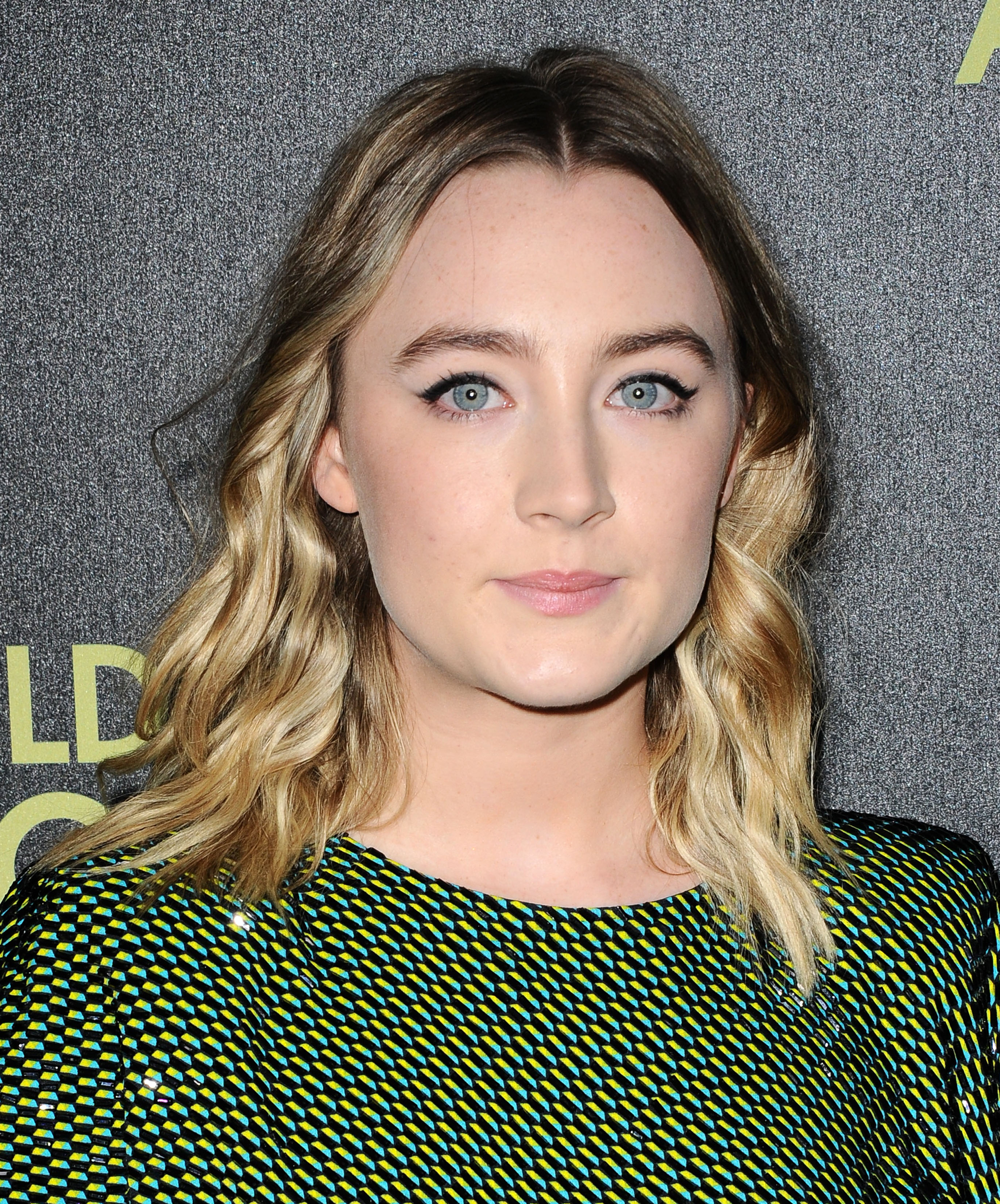 Saoirse Ronan Fakes