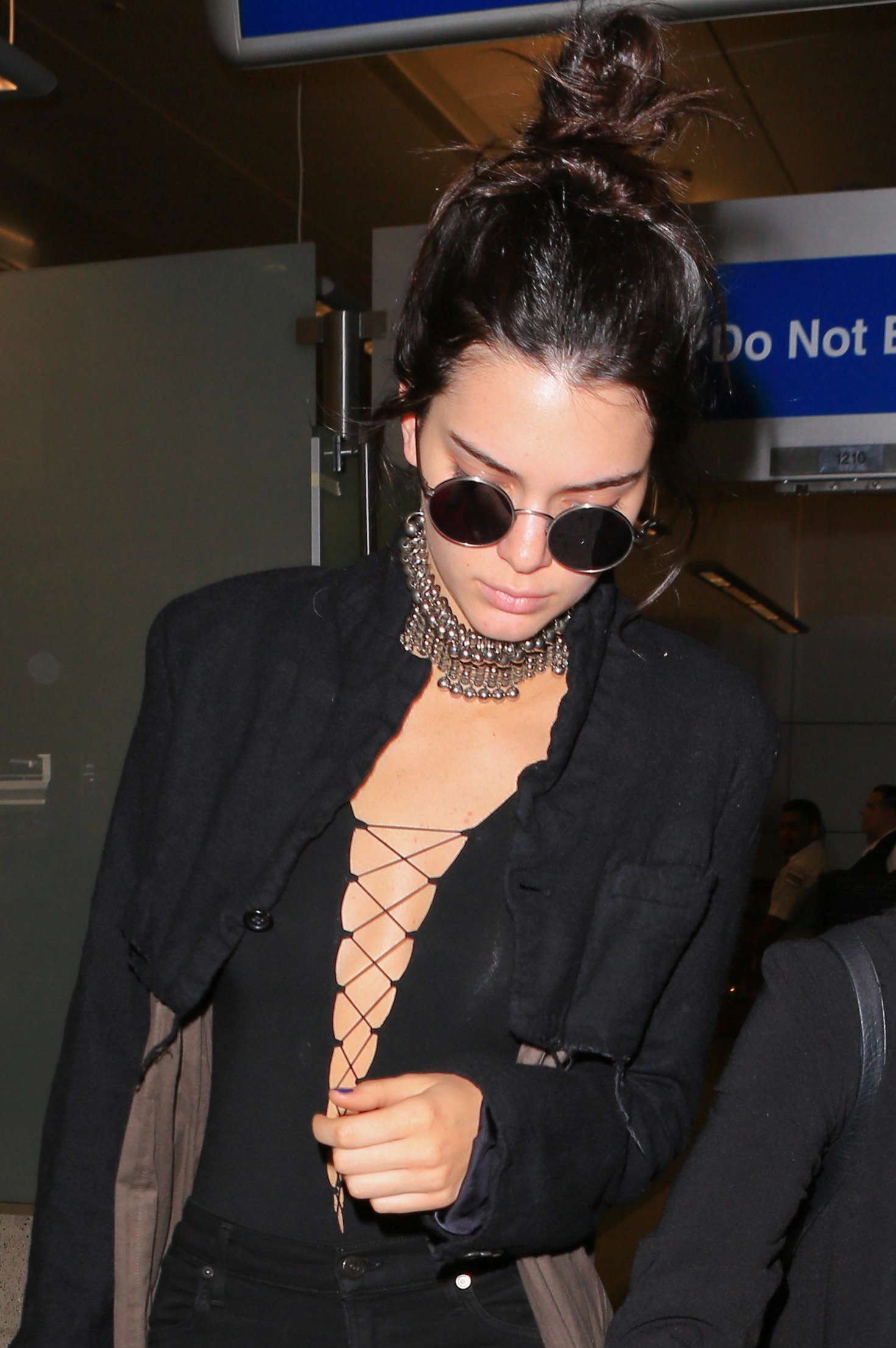 Kendall Jenner at LAX Airport 23