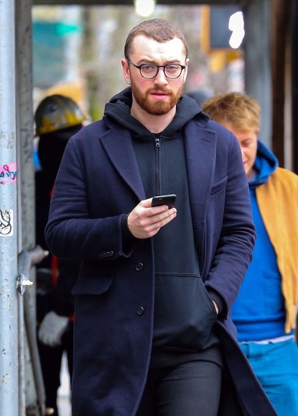 Sam Smith Out And About In NYCuvo 1 kp Lw SLGl