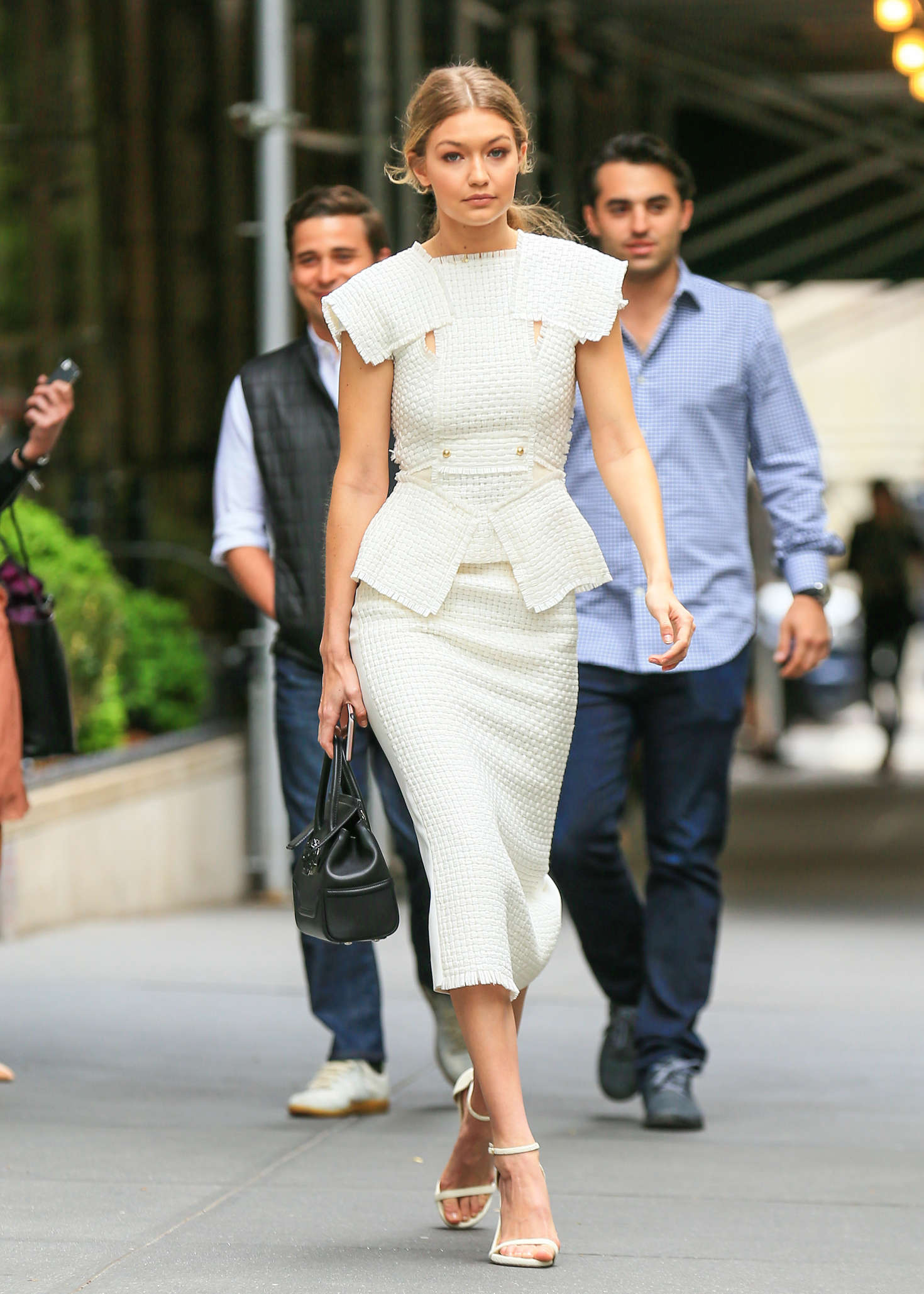 Gigi Hadid Out for lunch in New York 06
