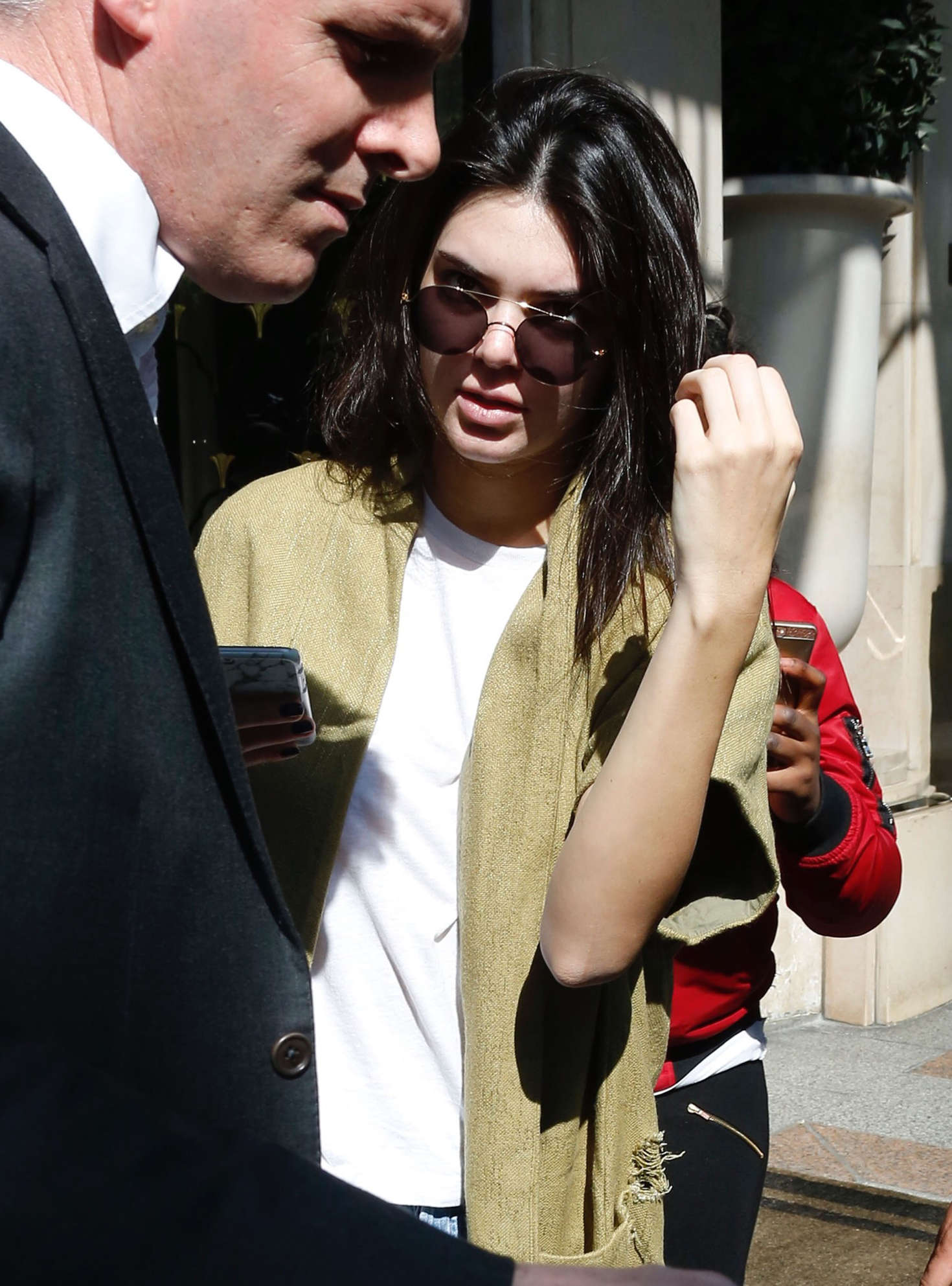 Kendall Jenner in Jeans at Chanel Store 07