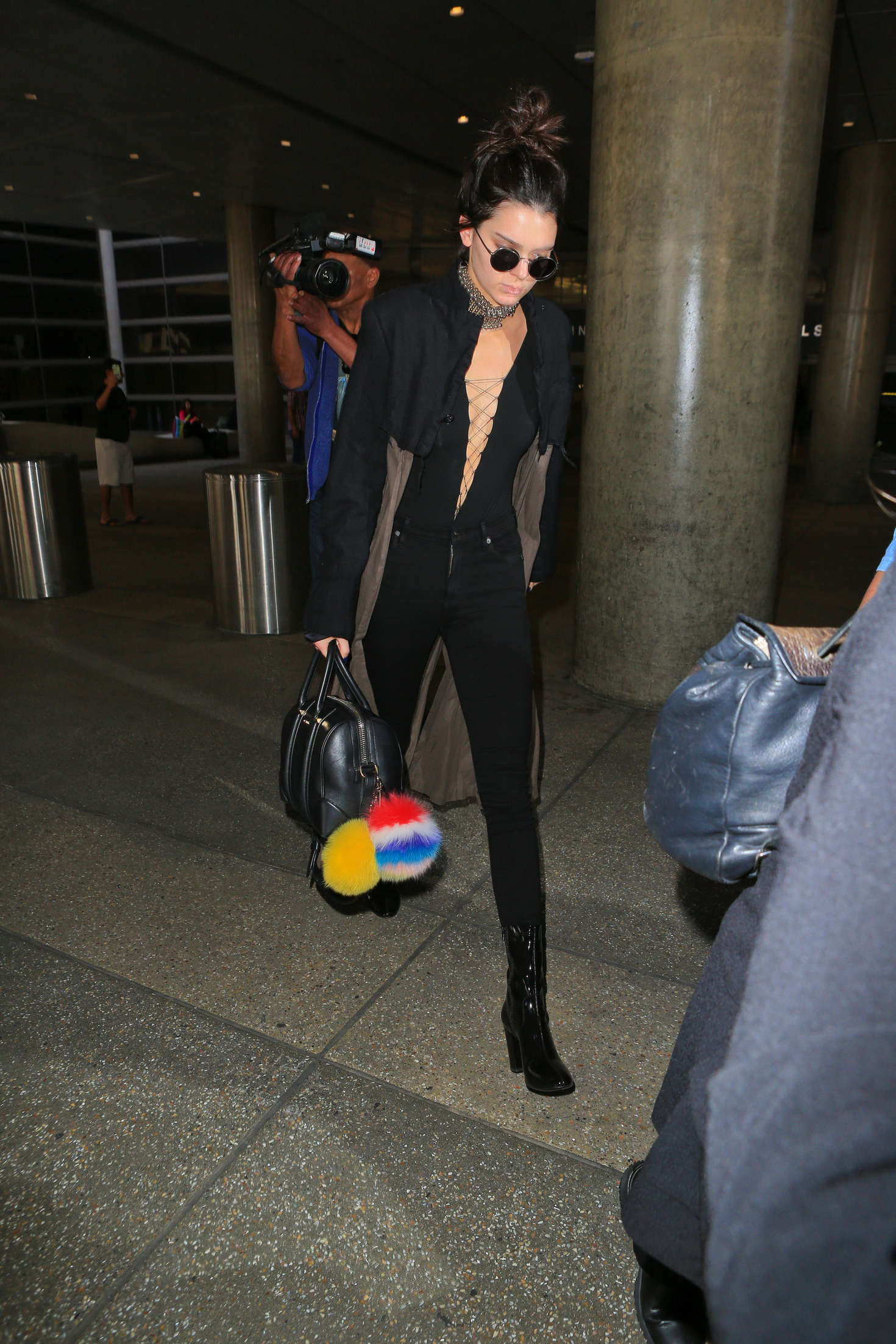 Kendall Jenner at LAX Airport 06