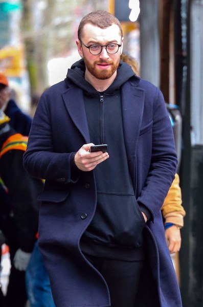 Sam Smith Out And About In NYCuq 6 zp 4 VBkl Hl