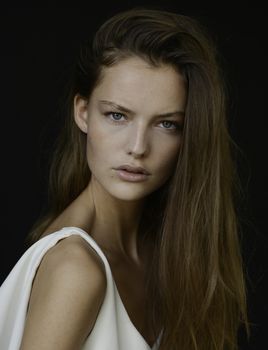 Sara van der Hoek | the Fashion Spot